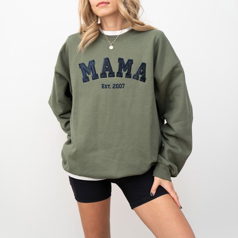 New mom sweatshirt 2025