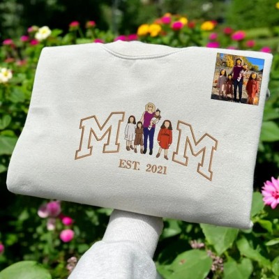 Personalised Embroidered Sweatshirt Mum and Kids Portrait Hoodie Gift For Mum
