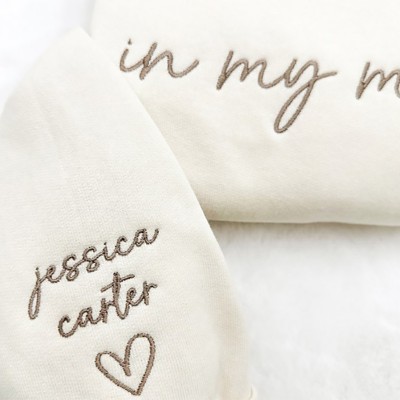 Personalised Embroidered Mum Sweatshirt with Kid Names Mother's Day Gift